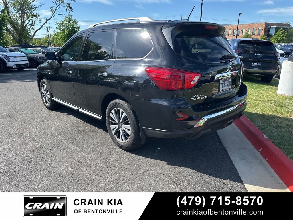 Used 2017 Nissan Pathfinder SL AWD/4WD image 6