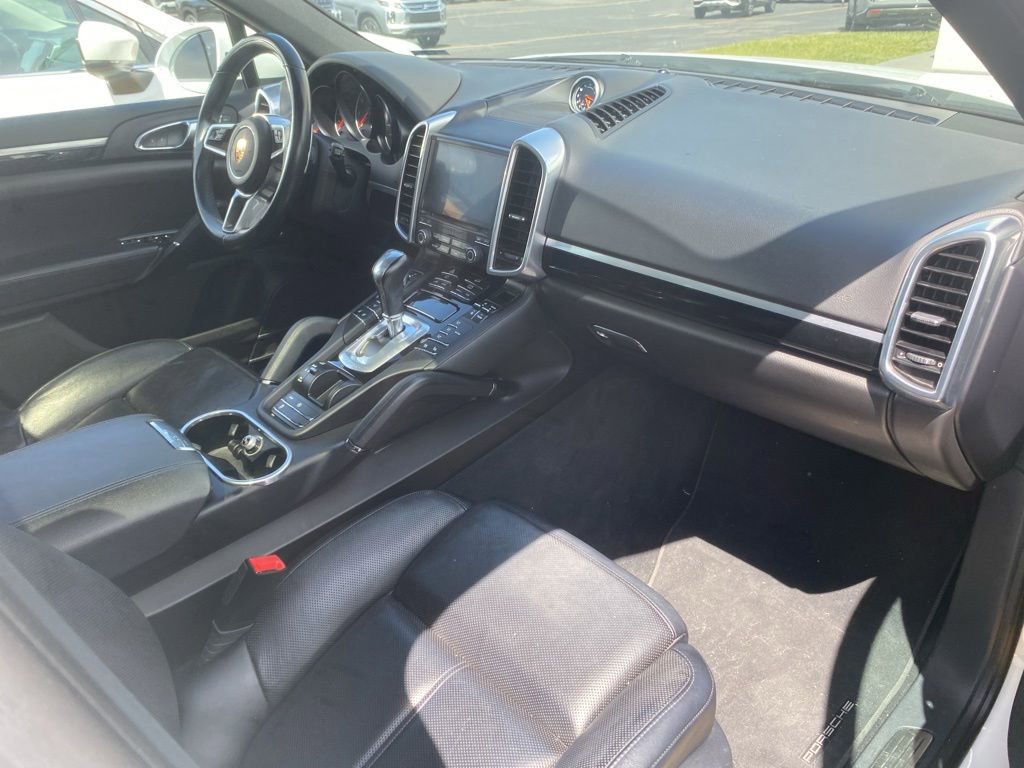 Used 2018 Porsche Cayenne AWD/4WD image 8