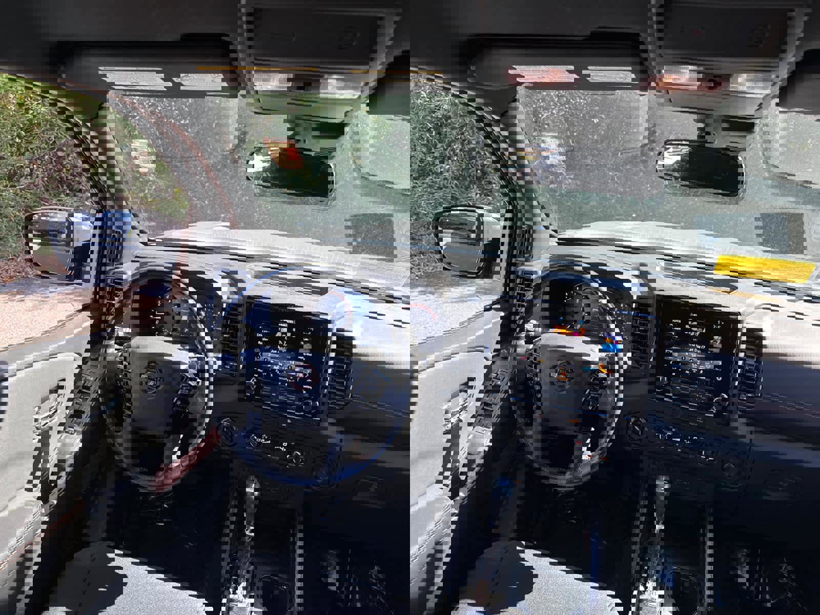 Used 2022 Nissan Frontier PRO-4X w/ Technology Package image 34