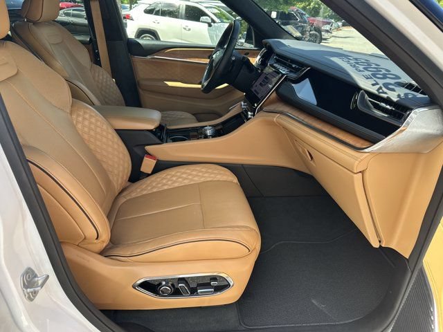 Certified 2022 Jeep Grand Cherokee Summit AWD/4WD image 15