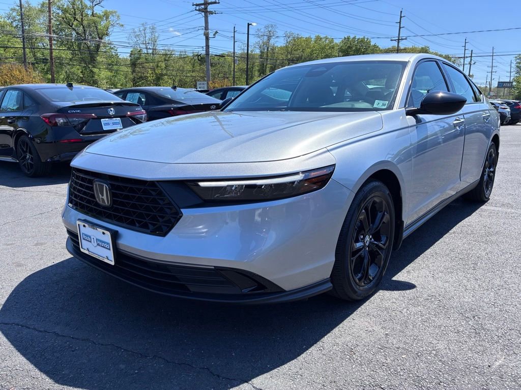 Used 2025 Honda Accord SE image 3