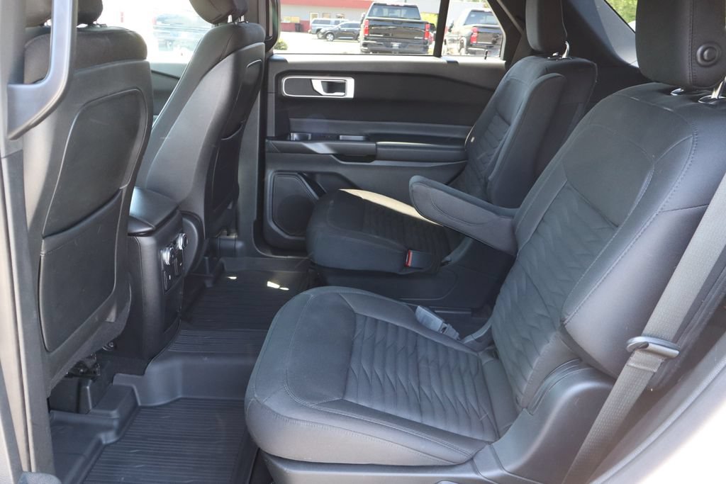 Used 2020 Ford Explorer XLT w/ Comfort Package AWD/4WD image 23