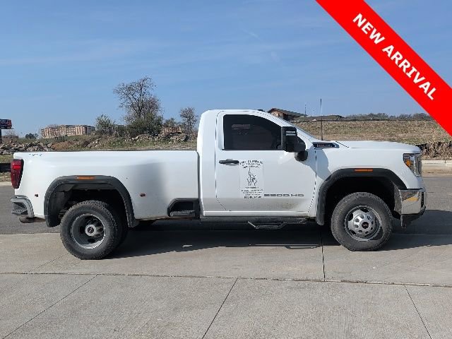 Used 2022 GMC Sierra 3500 Pro w/ Convenience Package image 2