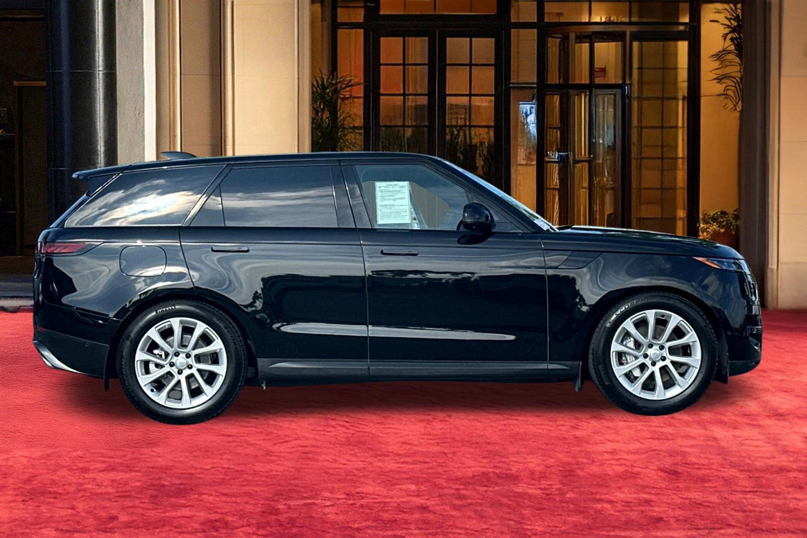 Certified 2025 Land Rover Range Rover Sport image 9
