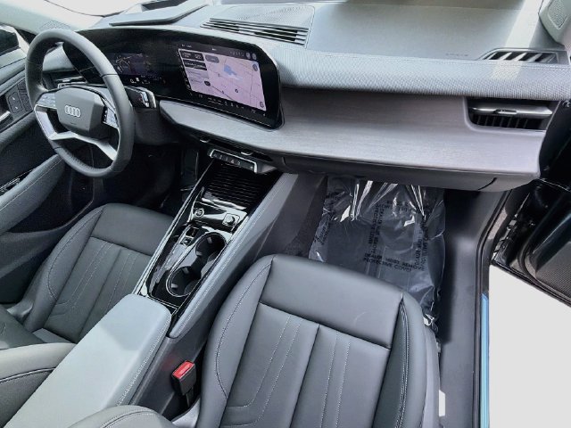 New 2026 Audi Q3 quattro 2.0T AWD/4WD image 14