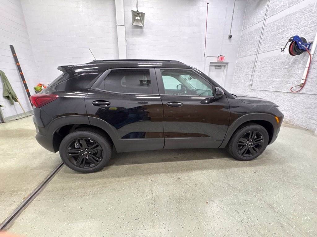 New 2026 Chevrolet TrailBlazer LT w/ Convenience Package AWD/4WD image 3