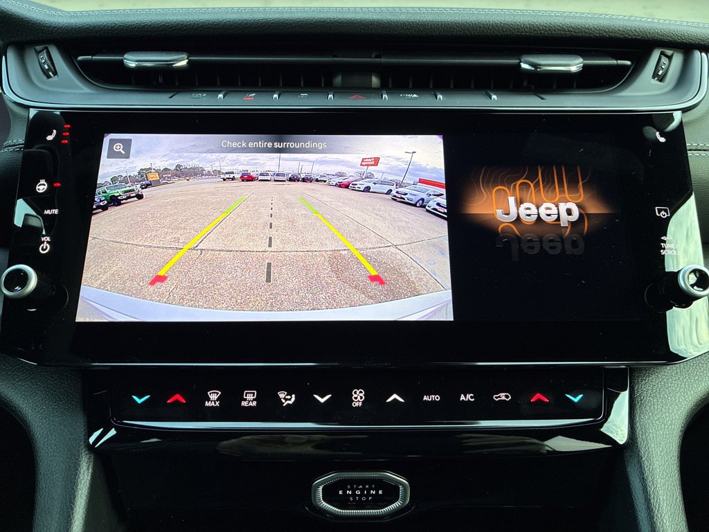 New 2026 Jeep Grand Cherokee Altitude AWD/4WD image 21