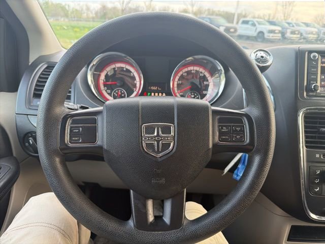 Used 2018 Dodge Grand Caravan SE image 28