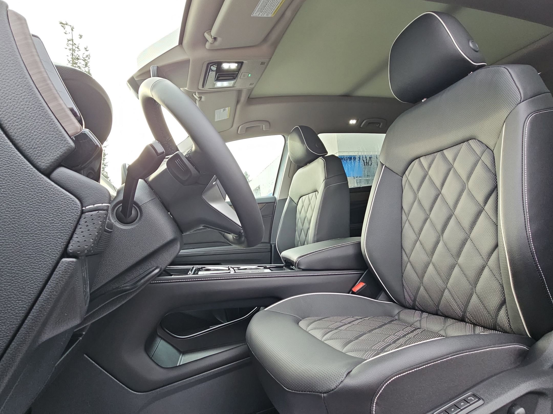 New 2026 Volkswagen Atlas SEL Premium R-Line image 13