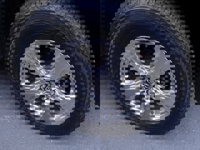 Used 2023 Toyota RAV4 XLE image 22