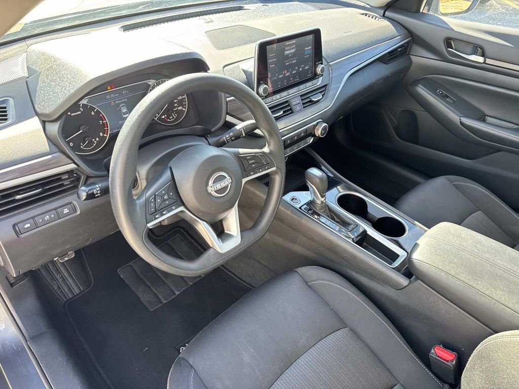 Used 2024 Nissan Altima 2.5 SV image 19