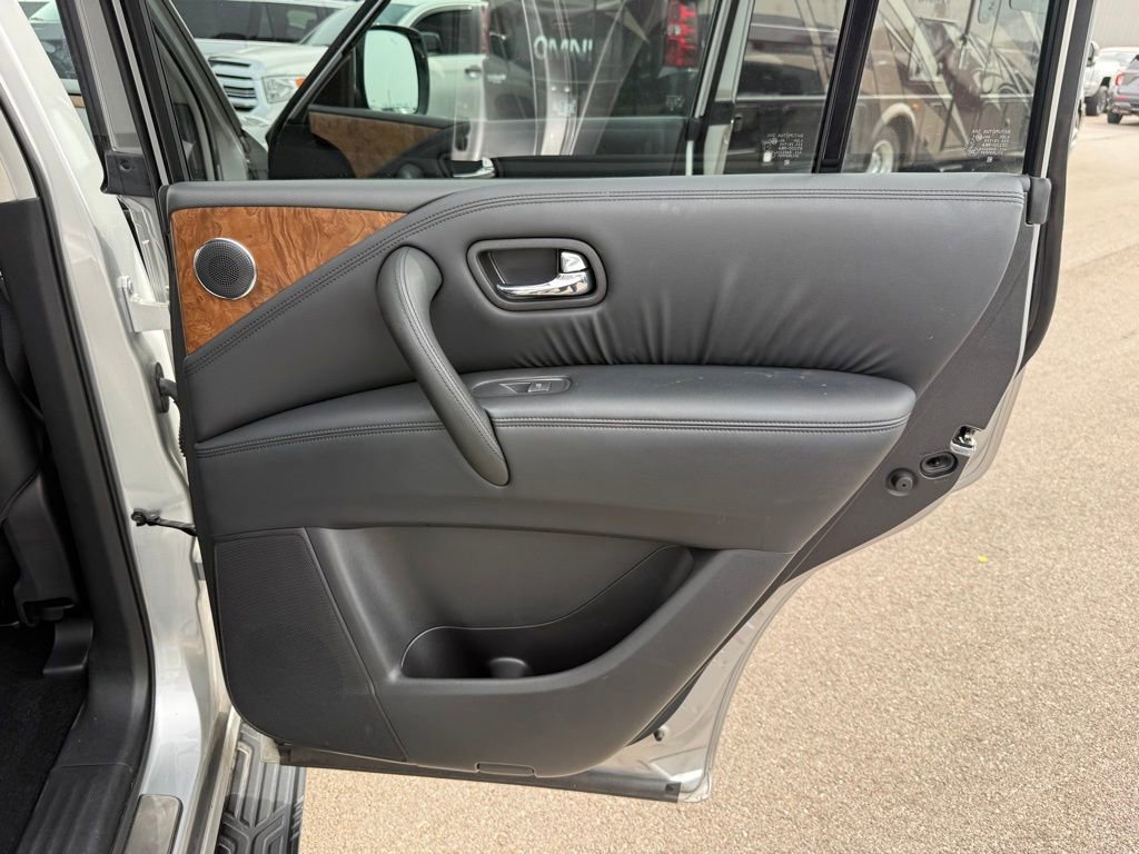 Used 2024 Nissan Armada SL w/ Captain's Chairs Package RWD image 33