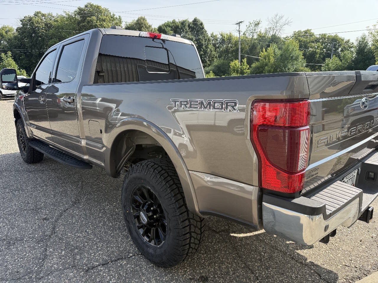 Used 2022 Ford F250 Lariat w/ Tremor Off-Road Package AWD/4WD image 7