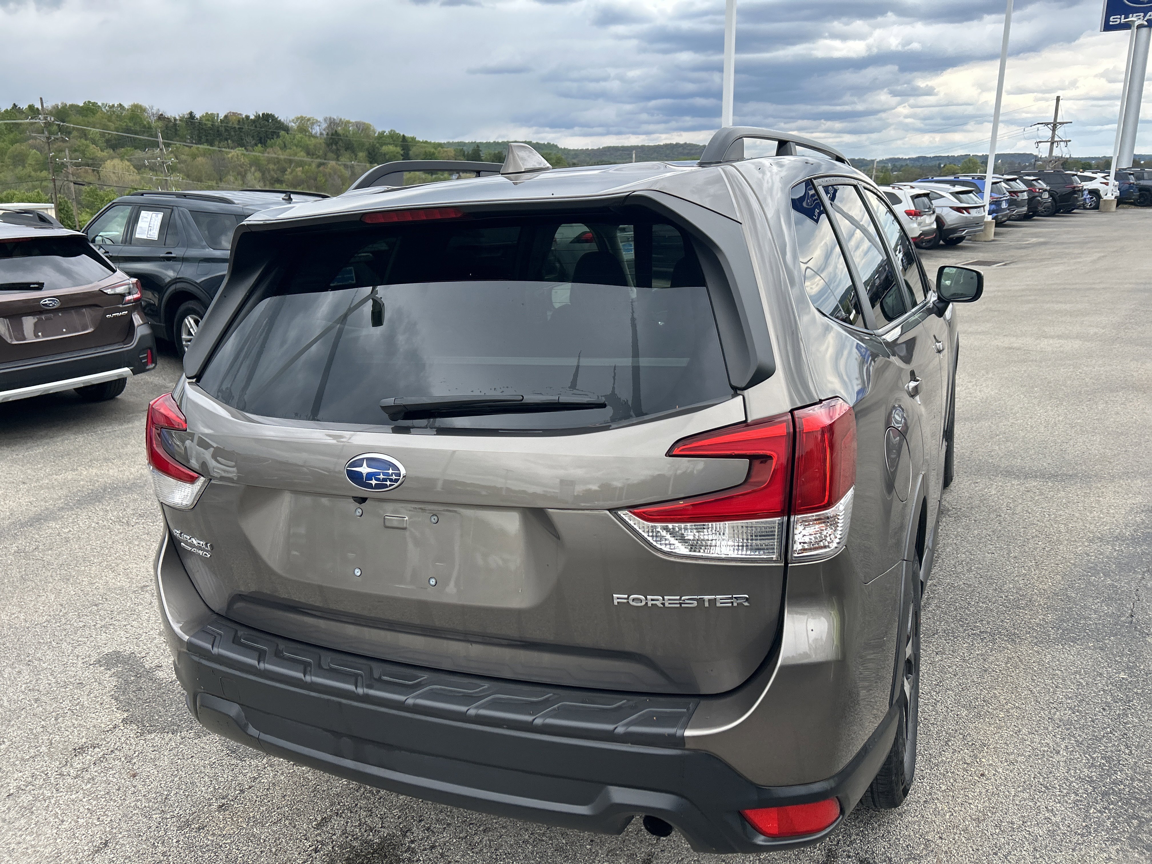 Used 2021 Subaru Forester Premium w/ Popular Package #1 AWD/4WD image 8