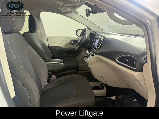 Used 2024 Chrysler Voyager LX FWD image 20