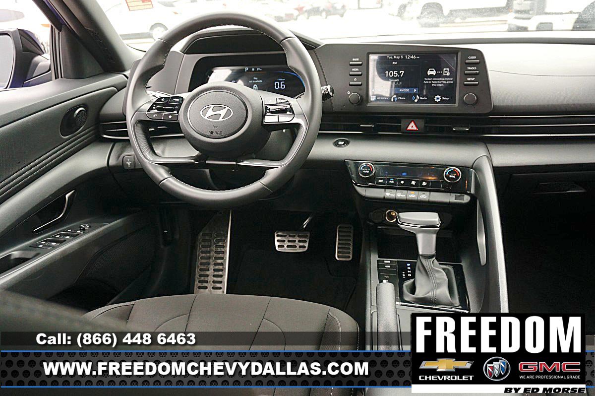 Used 2025 Hyundai Elantra Sport FWD image 13