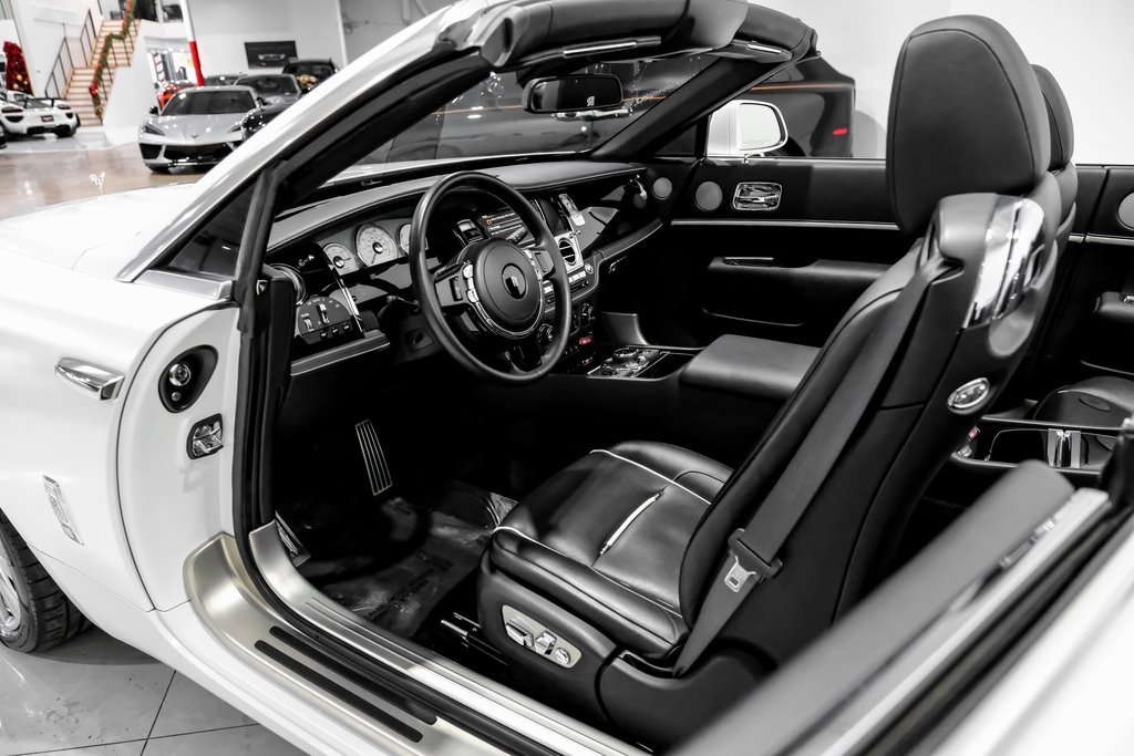 Used 2018 Rolls-Royce Dawn image 7