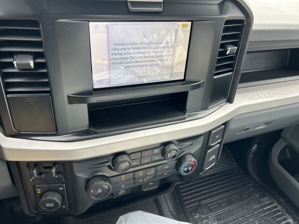 New 2026 Ford F550 4x4 Regular Cab Super Duty image 11