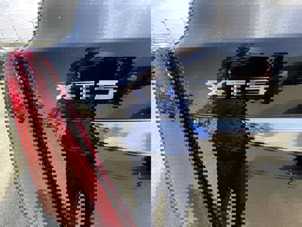 Certified 2025 Cadillac XT5 Premium Luxury image 32