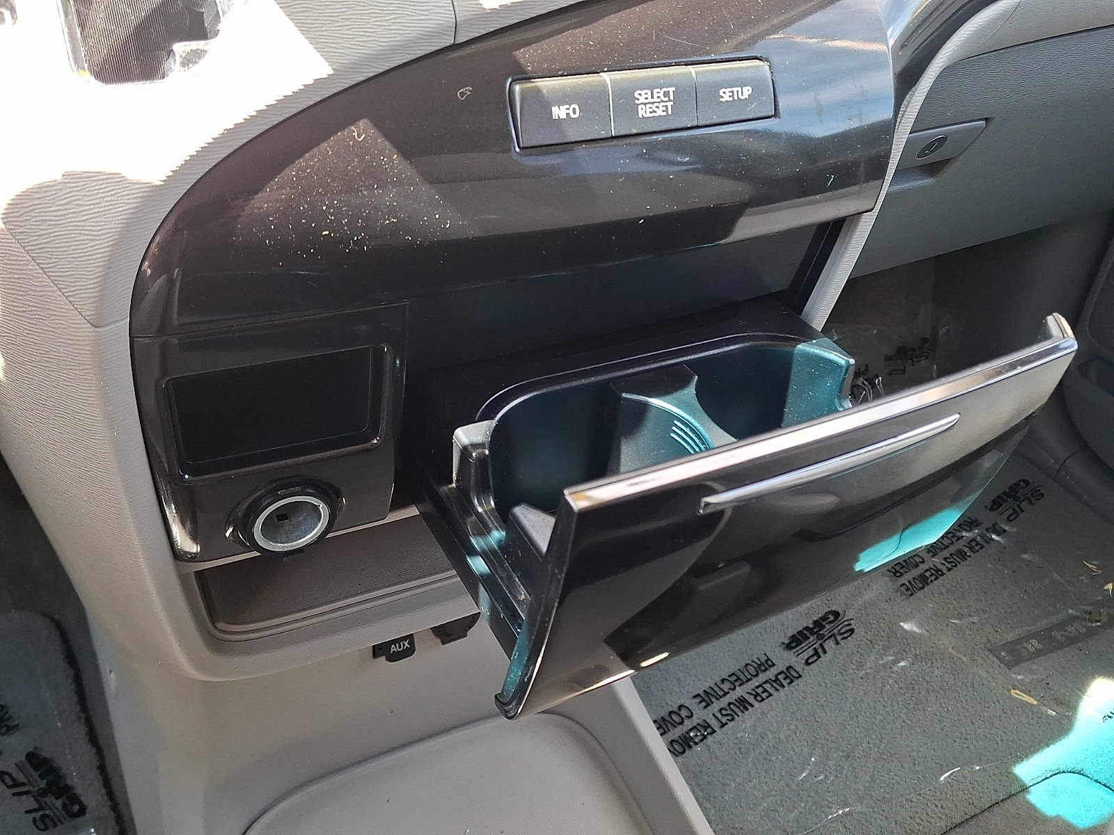Used 2012 Toyota Sienna LE w/ Towing Pkg FWD image 23