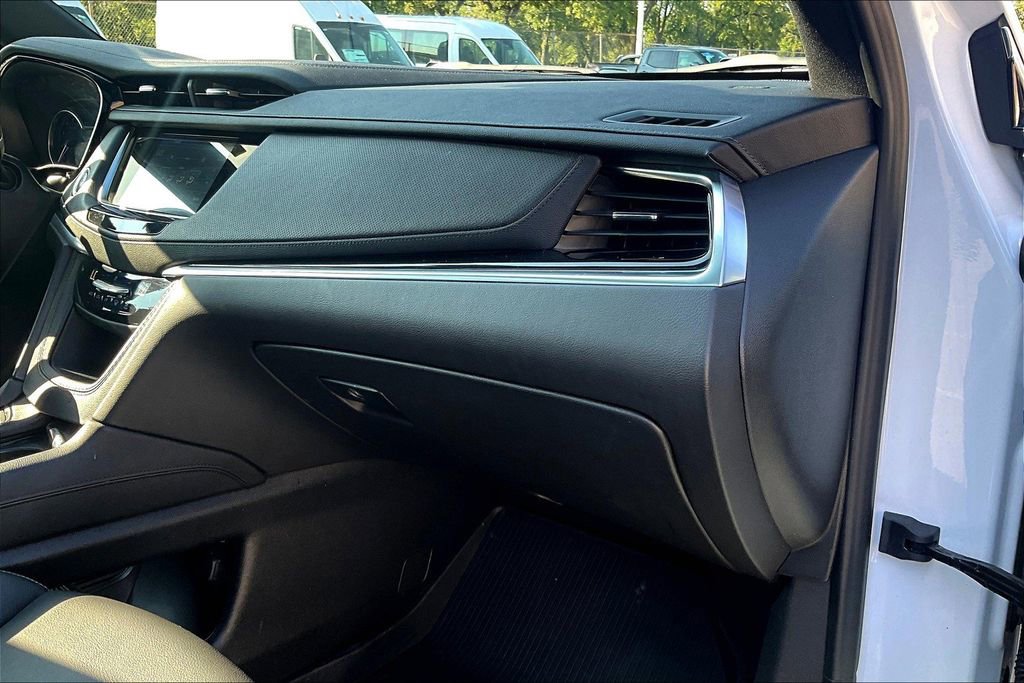 Used 2024 Cadillac XT6 Luxury w/ LPO, Floor Liner Package image 15