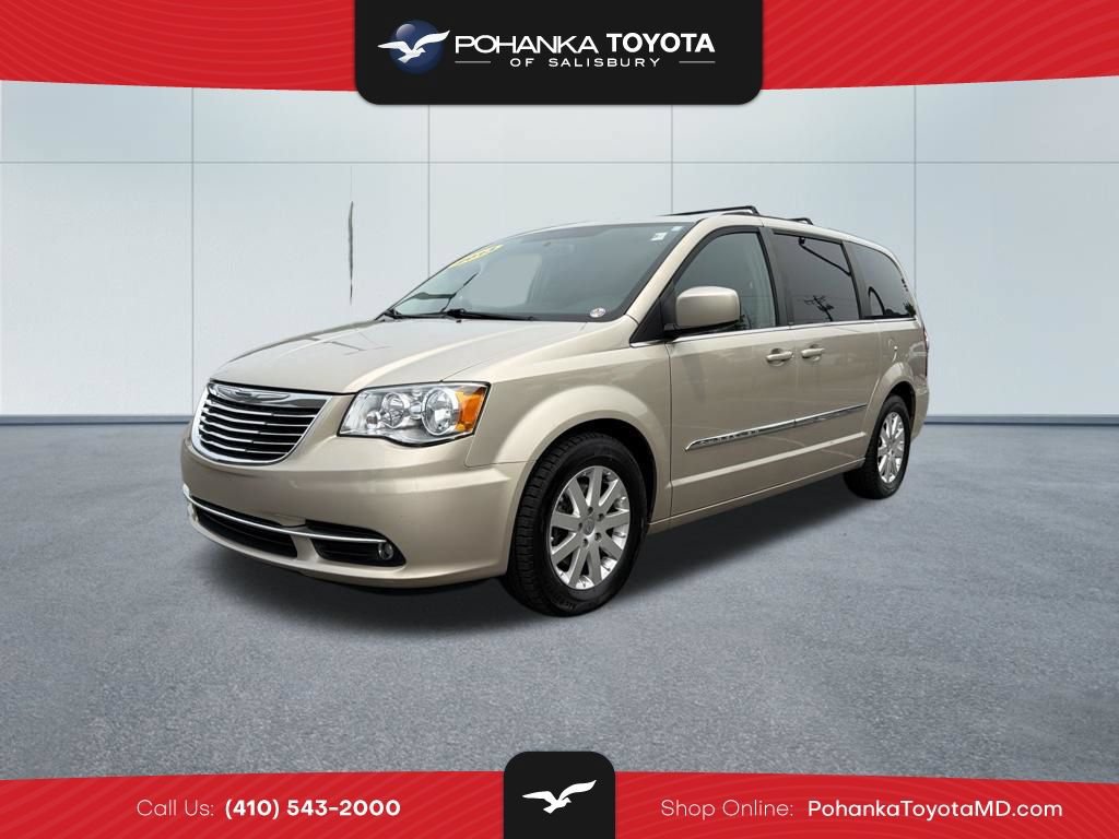 Used 2013 Chrysler Town & Country Touring FWD image 1
