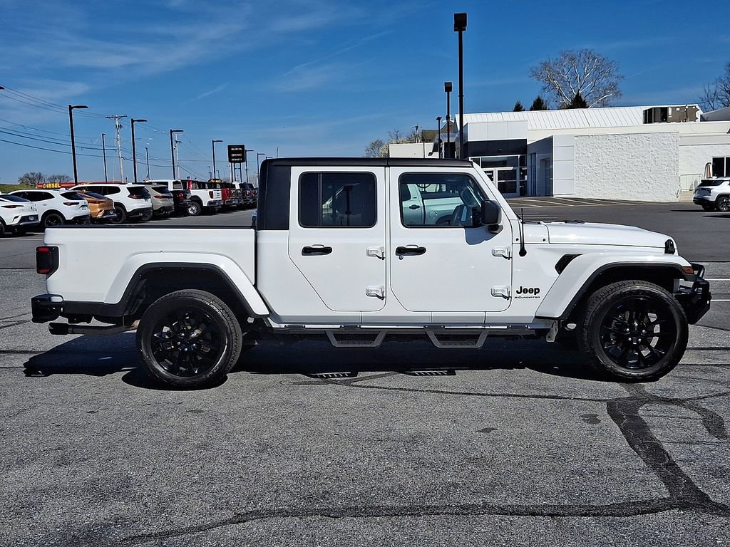 Used 2023 Jeep Gladiator Sport image 7
