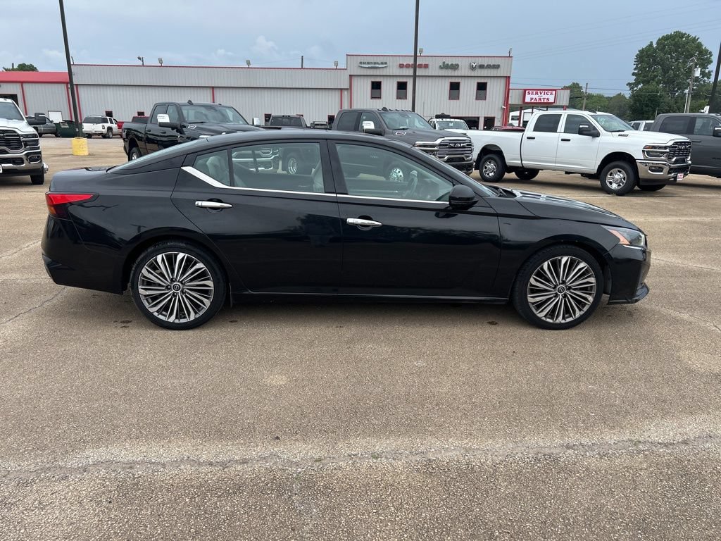 Used 2023 Nissan Altima 2.5 SL FWD image 4