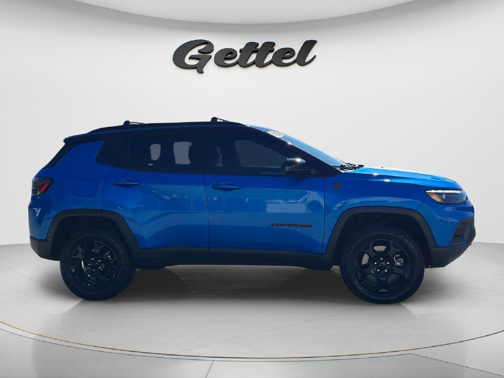 Used 2023 Jeep Compass Trailhawk w/ Trailhawk Elite Group AWD/4WD image 4