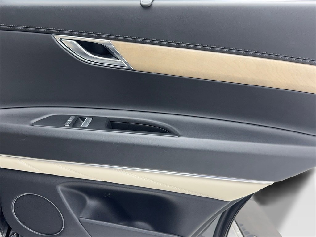 Used 2023 Genesis GV80 3.5T image 53