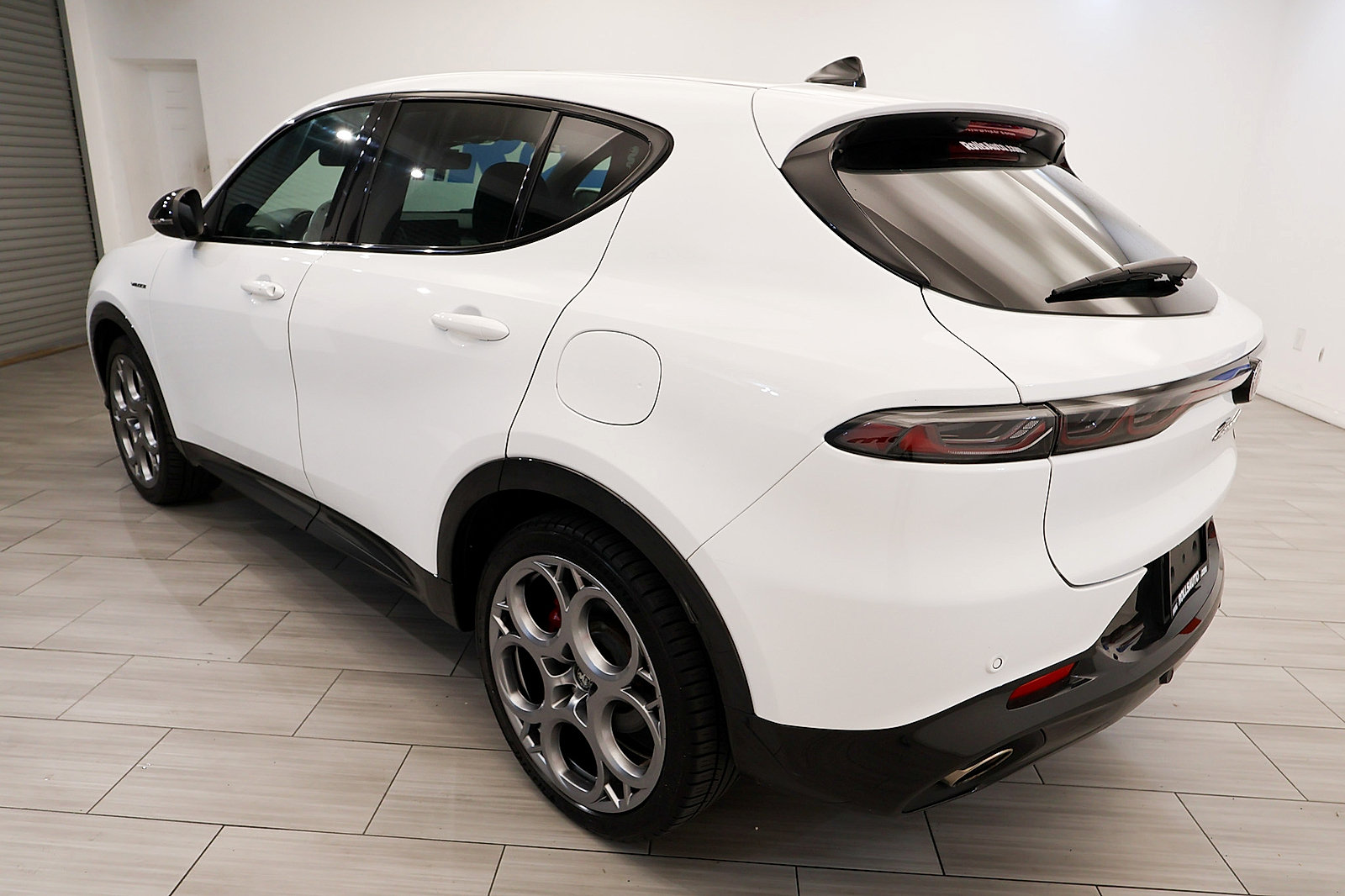 Used 2024 Alfa Romeo Tonale Veloce AWD/4WD image 3