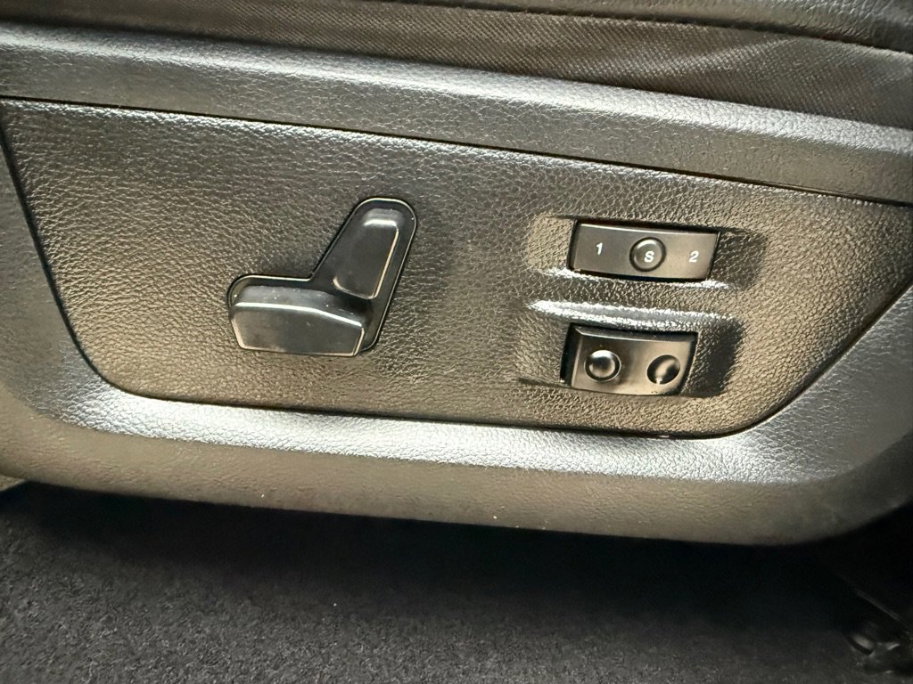 Used 2013 RAM 2500 Laramie w/ Convenience Group image 22