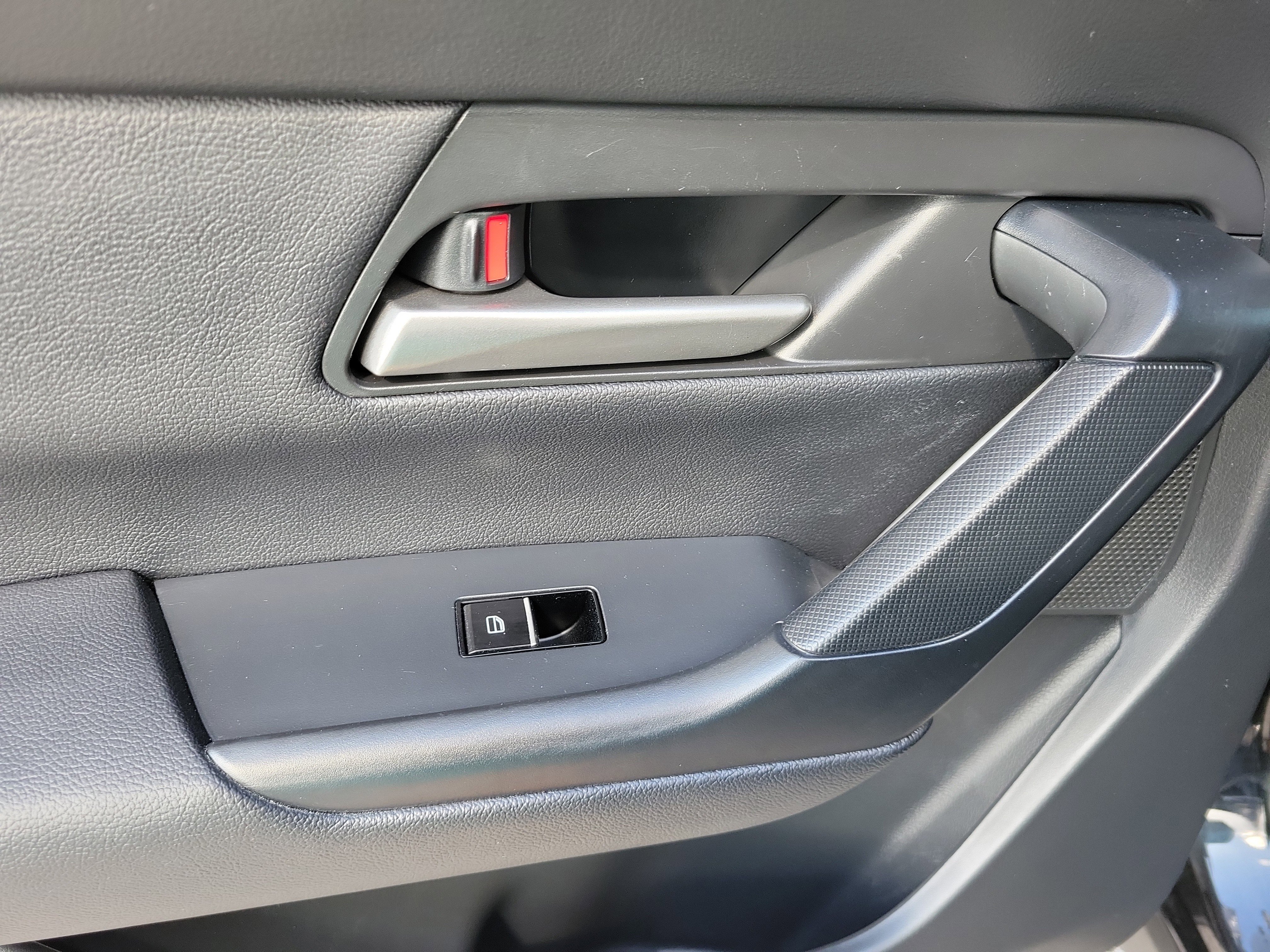 Used 2024 MAZDA CX-50 AWD 2.5 S w/ Preferred Package image 21