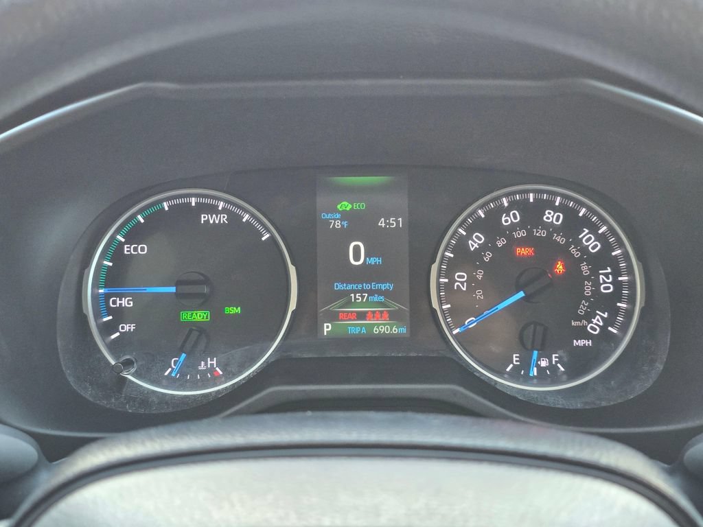 Used 2021 Toyota RAV4 XLE AWD/4WD image 16