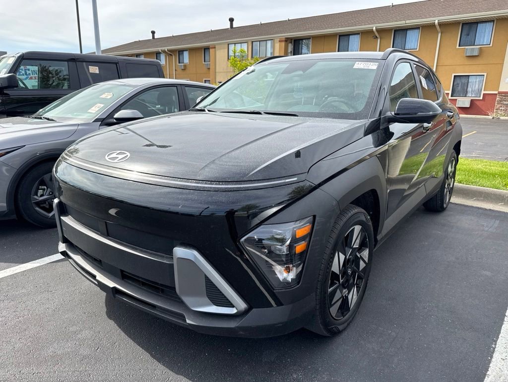 Used 2025 Hyundai Kona SEL FWD image 6