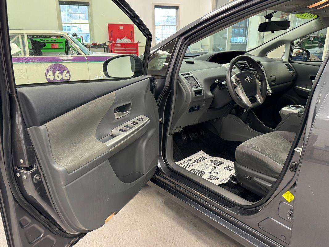 Used 2013 Toyota Prius V Two image 11