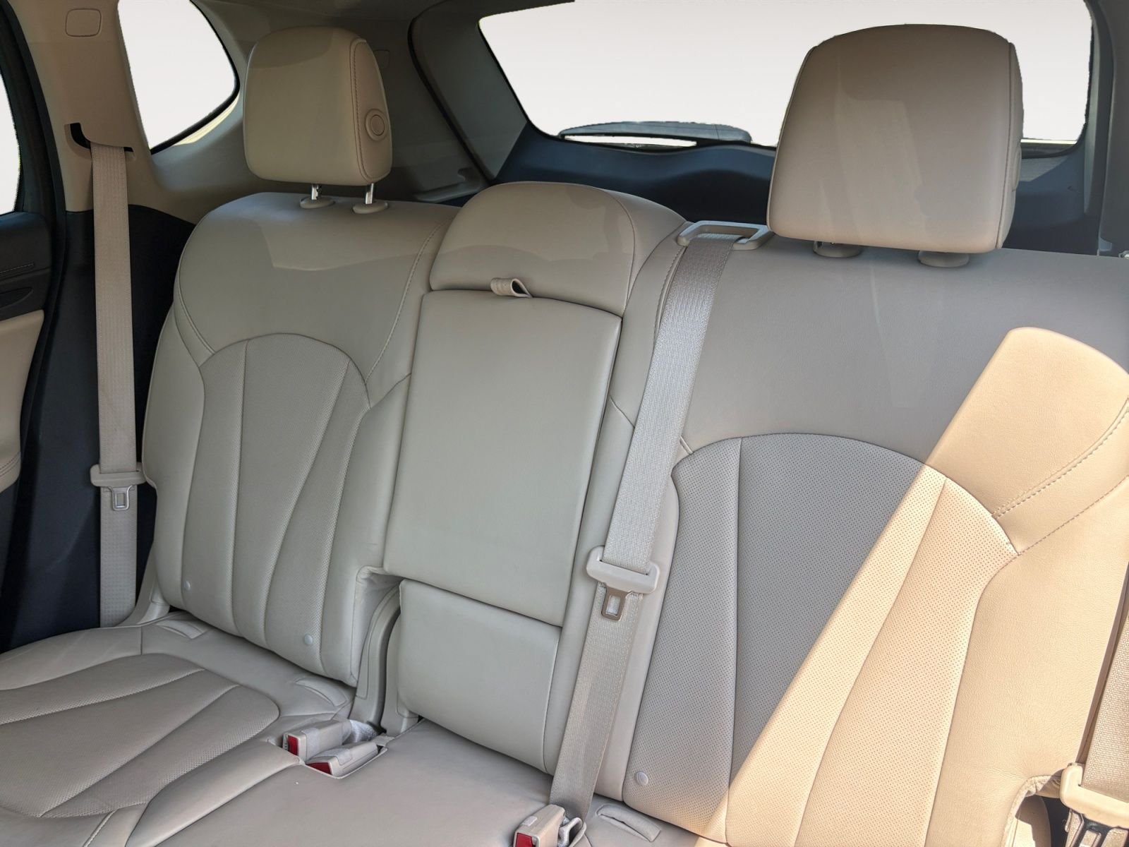 Used 2017 Buick Envision Essence w/ LPO, Cargo Package FWD image 13