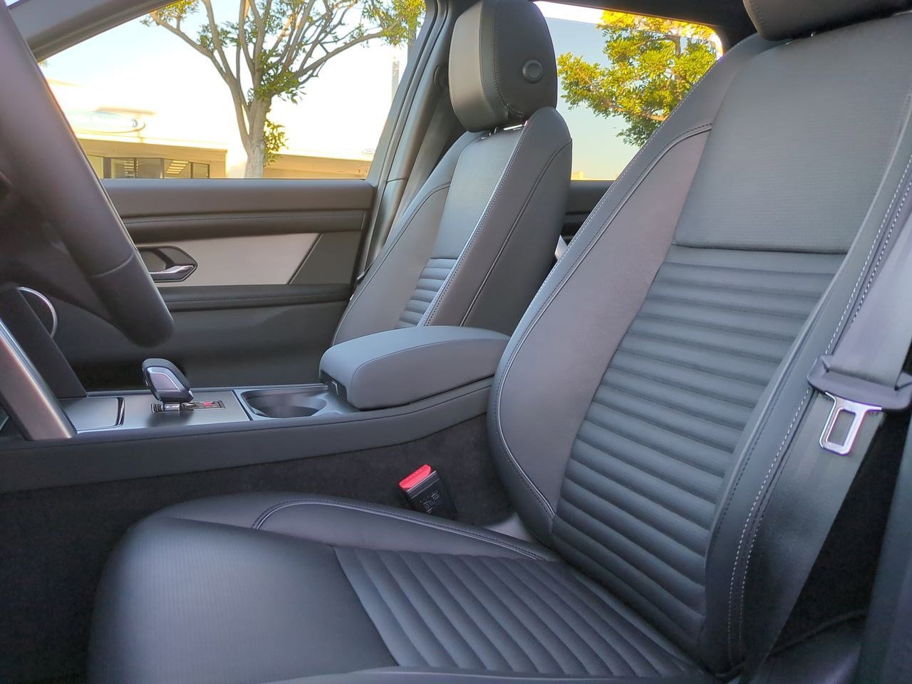 New 2026 Land Rover Discovery Sport Landmark image 20