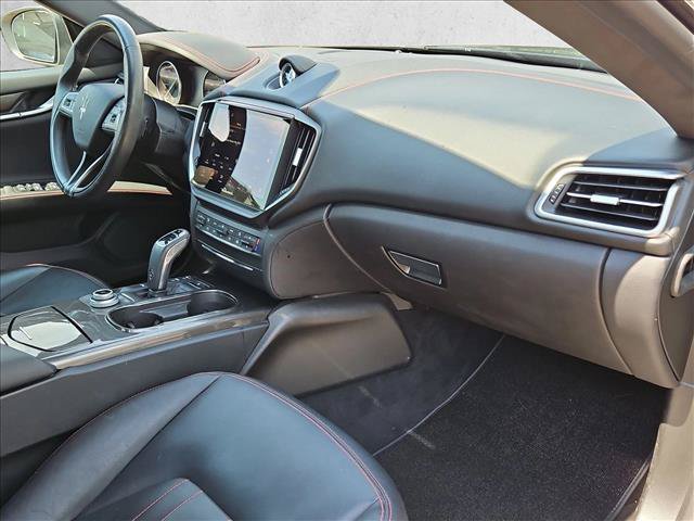 Used 2021 Maserati Ghibli S RWD image 23