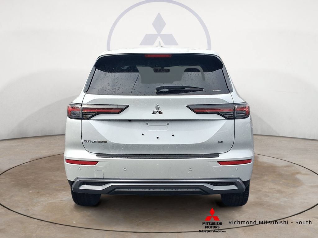 New 2026 Mitsubishi Outlander SE AWD/4WD image 4
