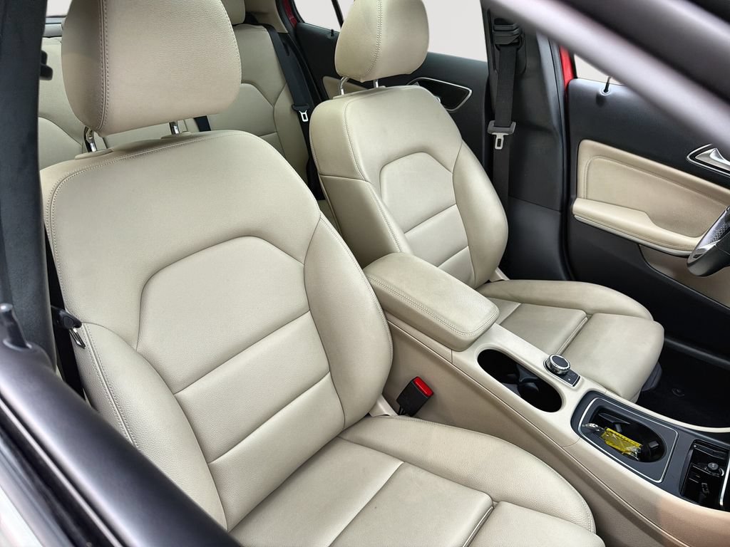 Used 2020 Mercedes-Benz GLA 250 4MATIC image 26