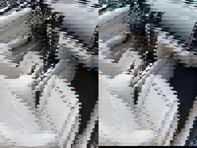 Used 2012 BMW 135i Convertible image 27