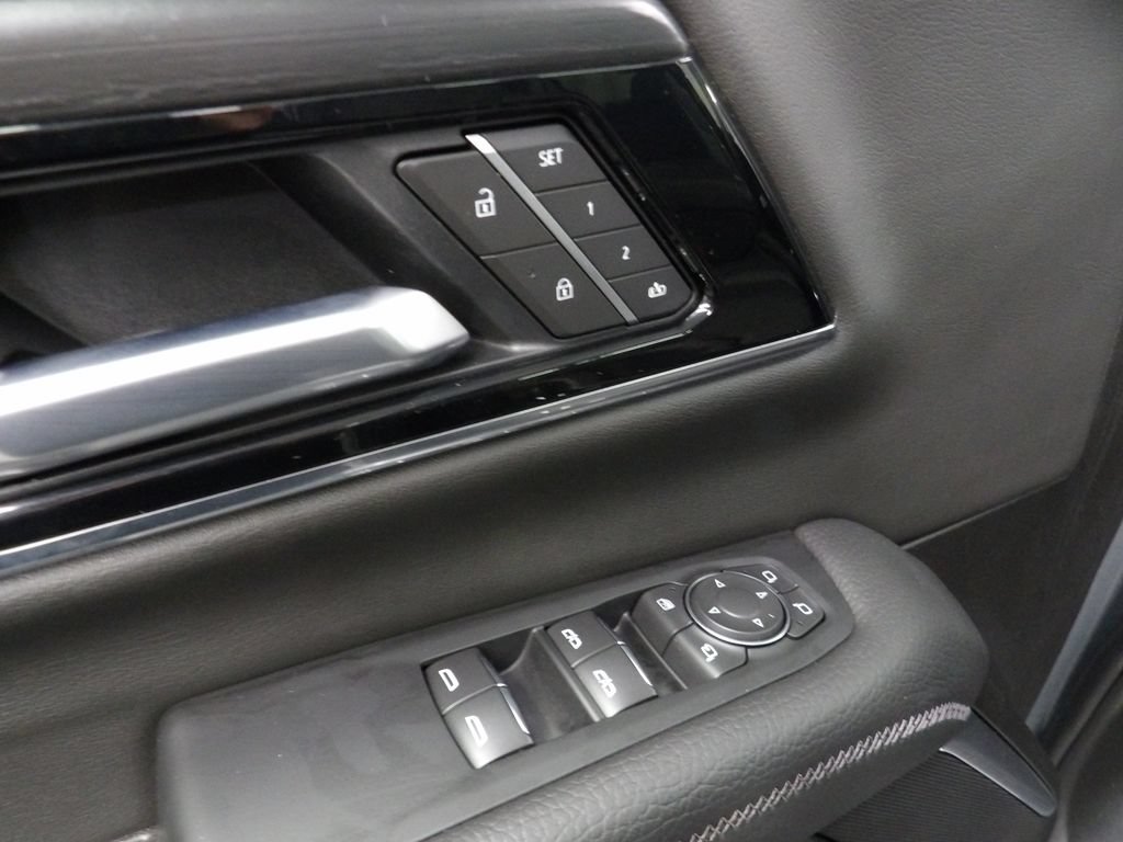 Used 2026 GMC Yukon Denali w/ Denali Reserve Package AWD/4WD image 65