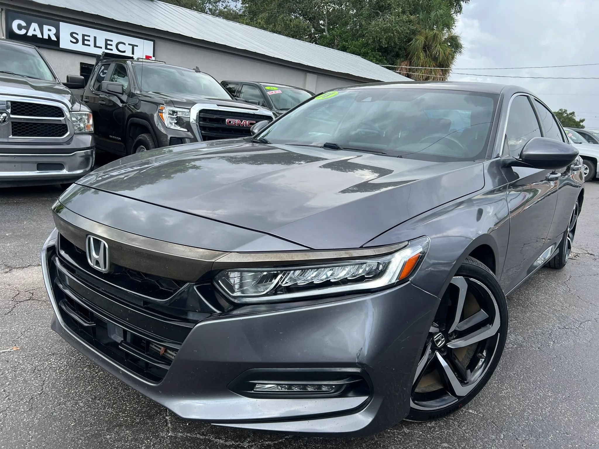 Used 2018 Honda Accord Sport image 1