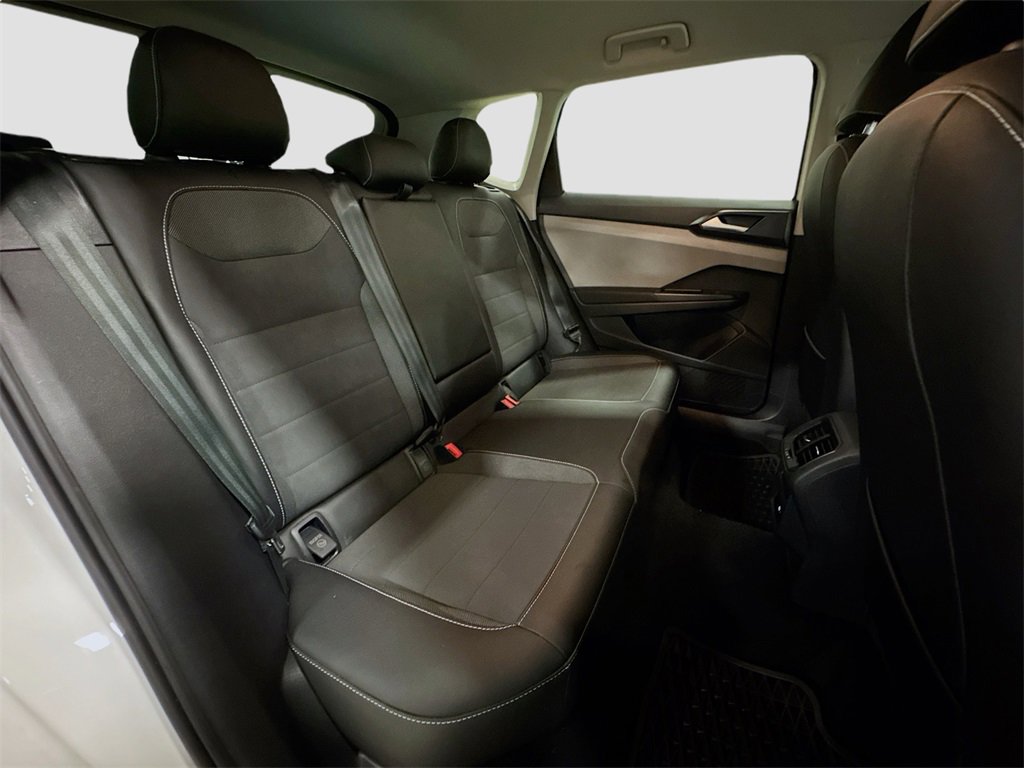 Used 2022 Volkswagen Taos SE image 25