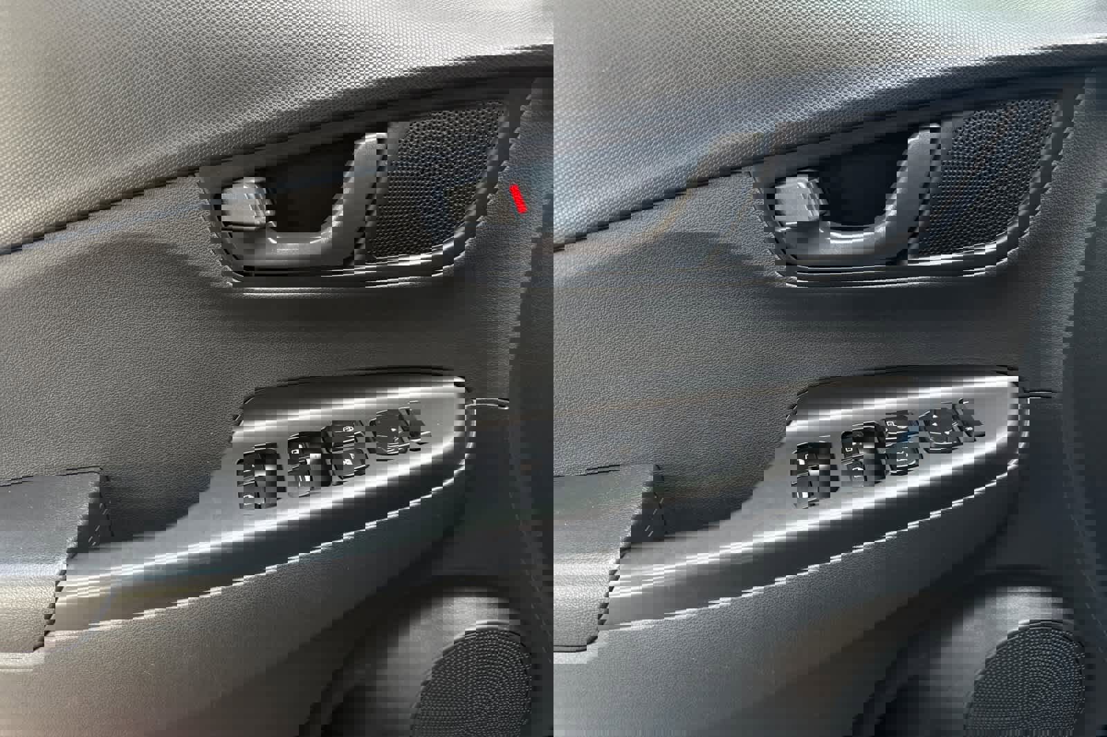 Used 2022 Hyundai Kona SEL image 12