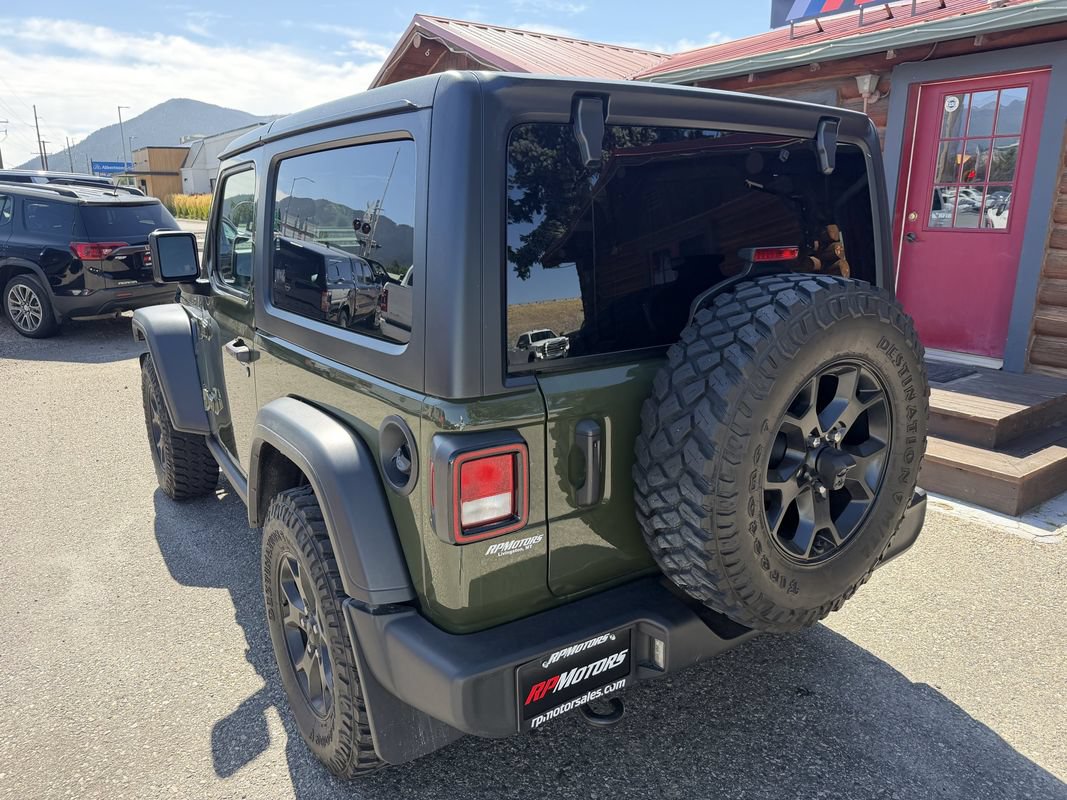 Used 2022 Jeep Wrangler Sport AWD/4WD image 5