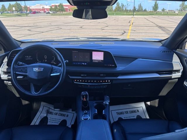 Used 2024 Cadillac XT4 Premium Luxury image 13