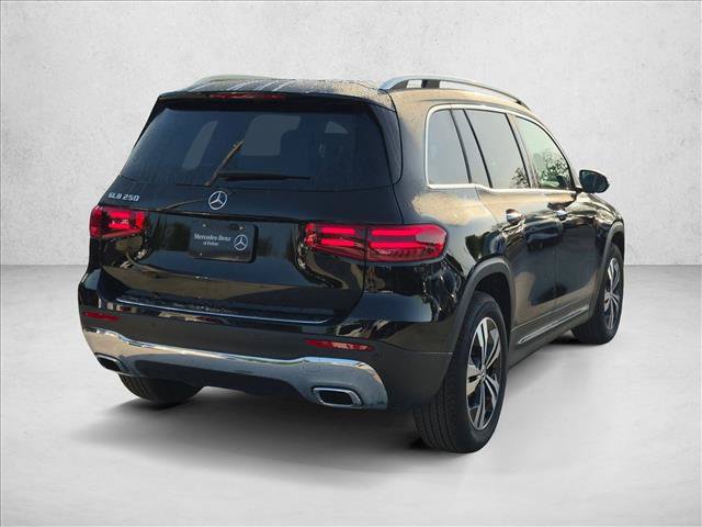 New 2026 Mercedes-Benz GLB 250 image 2