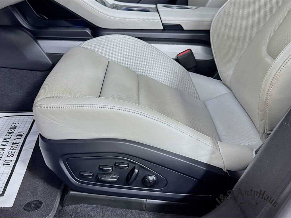 Used 2020 Porsche Taycan Turbo S w/ Premium Package image 26